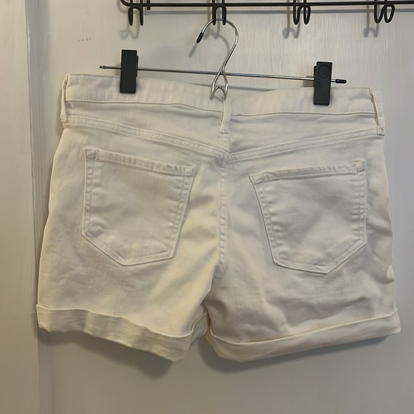 GAP White Denim Girlfriend Shorts with Cuffed Leg (Size 8) - Picture 2 of 4